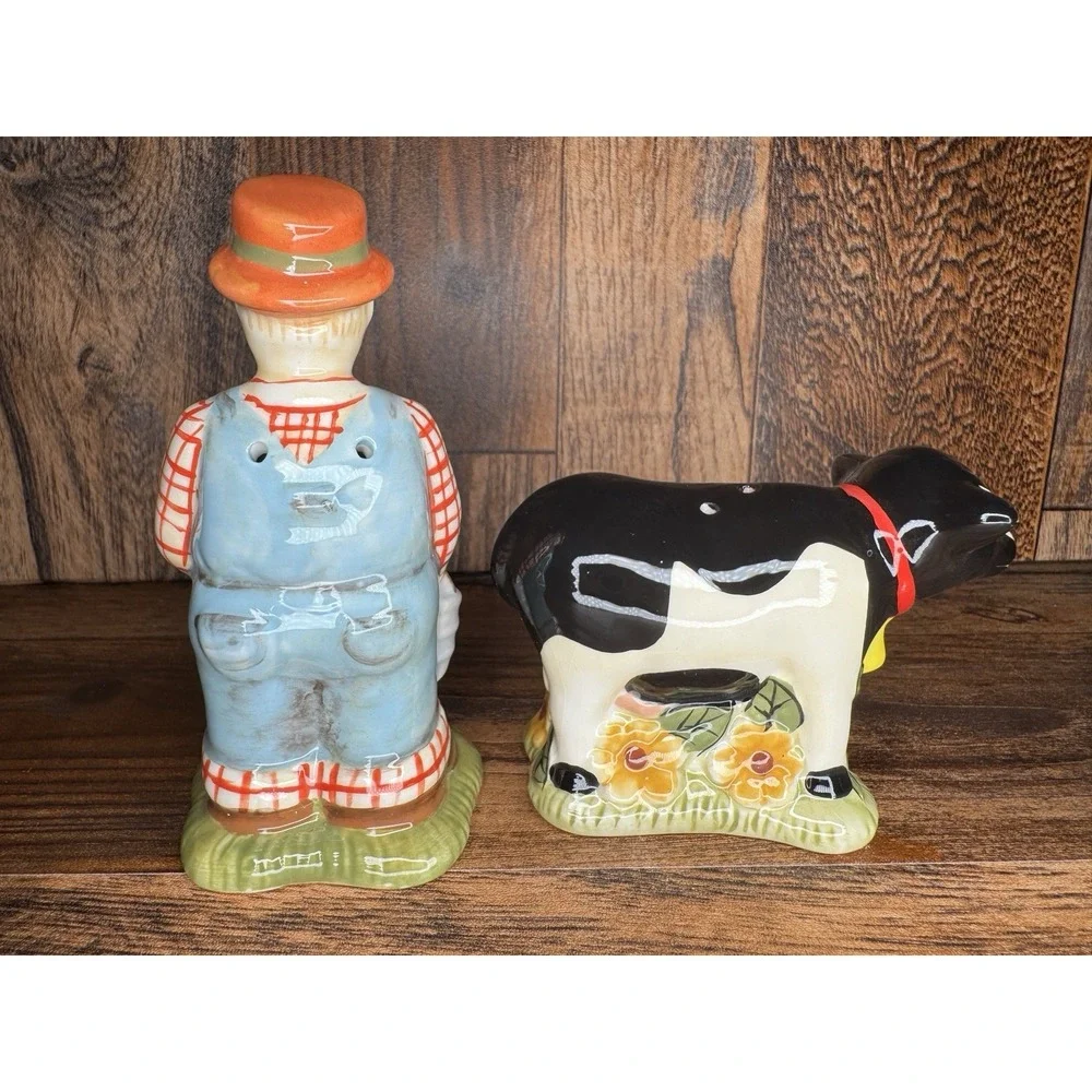 Cracker Barrel Salt Pepper Shakers Farmer‎ Cow Ceramic Farmhouse Country Set
